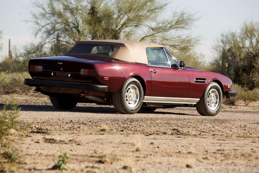  Aston Martin V8 Volante (Series I) 1979 года  (NA) (фото 11 из 18)